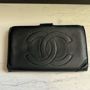 CHANEL Vintage Black Caviar Leather CC Logo Long Snap Bifold Wallet